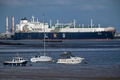 Canal de desconflicto de Ormuz: qué significa el resultado de Bürgenstock para el transporte de productos químicos esta semana