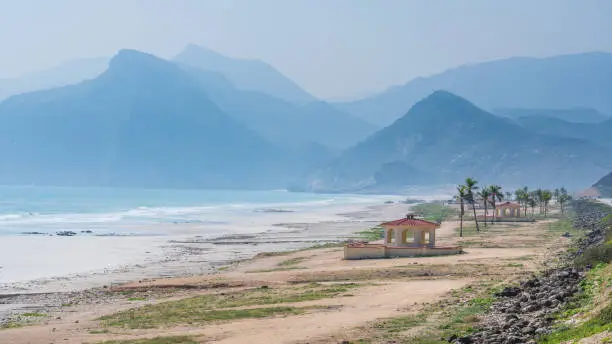Puerto de Sohar: evaluación de la infraestructura logística química tras 124 días como principal centro del Golfo