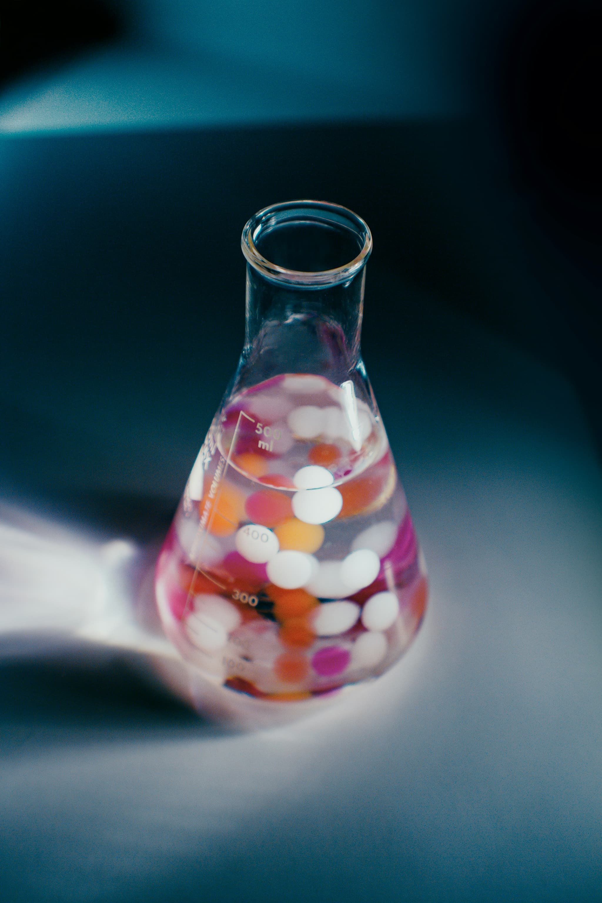 Suministro farmacéutico de aminoácidos: The Fermentation Chemistry Foundation