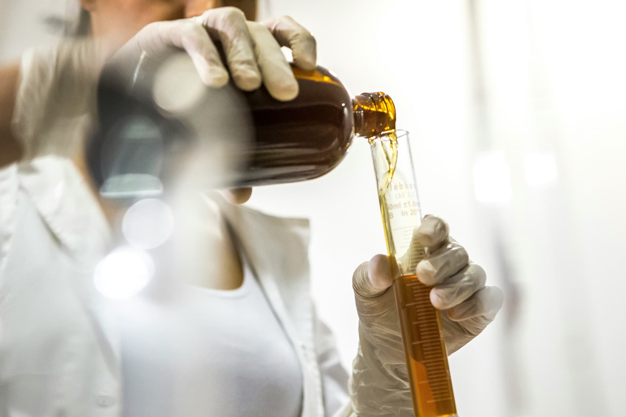 Oil Price Volatility Adds a New Variable to Pharmaceutical Ingredient Logistics Costs